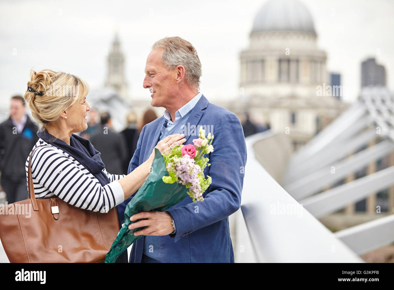 Review of the Dating Site Salmadate: Functions, Opportunities, and Leads